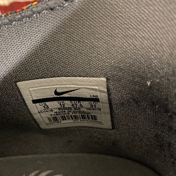 Lebron 16 - Picture 7 of 7